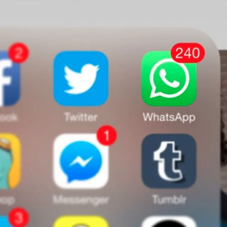 Ponekad izgubite signal, a kada vam se vrati, ljudi u grupi su napisali već tri romana.