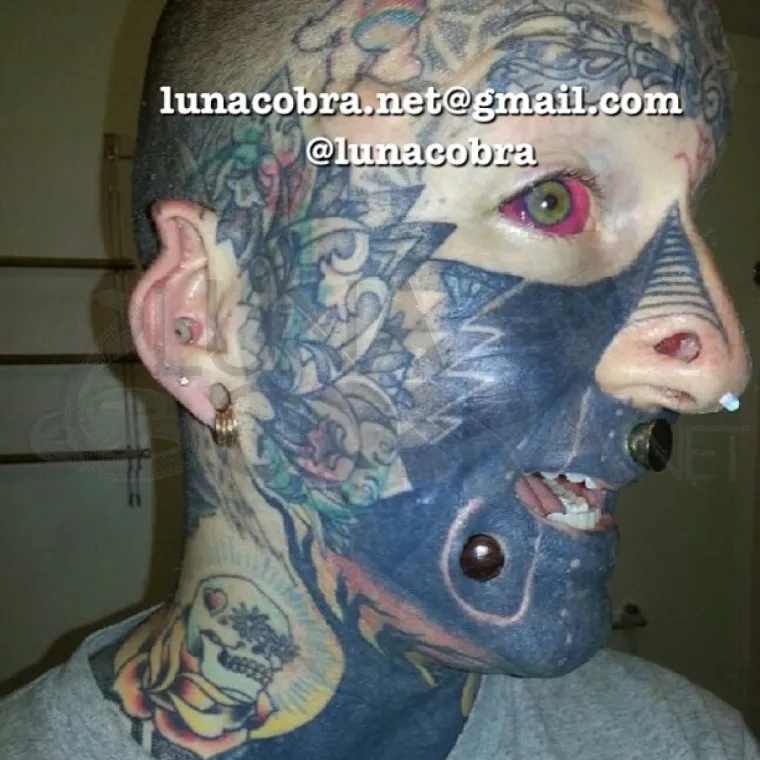 Tetoviranje očnih jabučica postalo je stvarnost i sve je vi&scaron;e onih koji ga žele