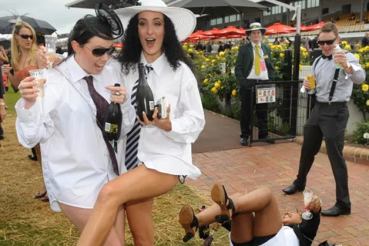 ČISTI RASPA&Scaron;OJ: Ako pogodite koji sport prati ova raskala&scaron;ena publika, svaka vam čast