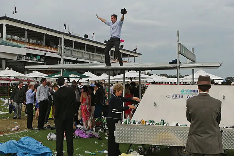 ČISTI RASPA&Scaron;OJ: Ako pogodite koji sport prati ova raskala&scaron;ena publika, svaka vam čast