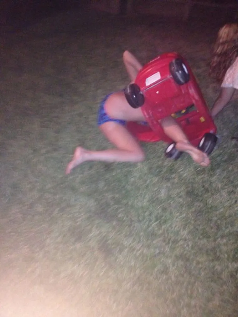 Budući alkoholičari ili samo nevina zabava? Slike govore tisuću riječi