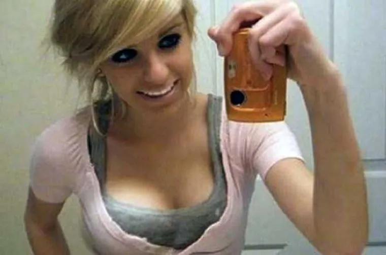 KOGA ONE MISLE ZAVARATI? Povećale si grudi i guze, ali svima je očito da lažu