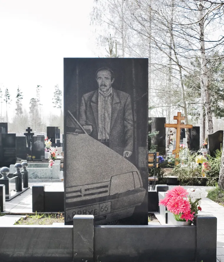 Nadgrobni spomenici ruskih mafija&scaron;a prava su parada kiča