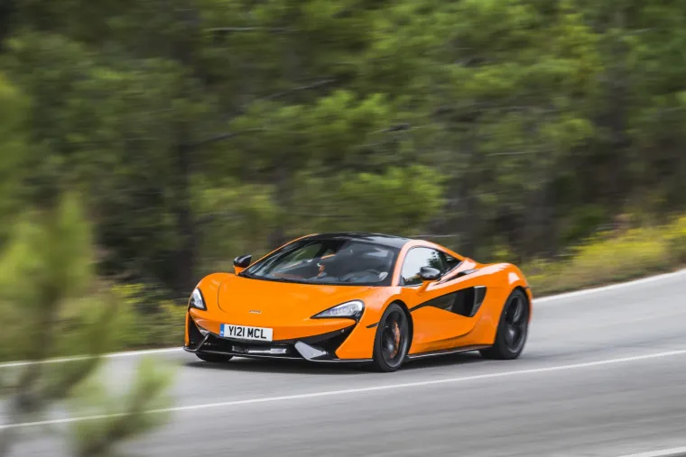 MCLAREN 570S COUPE: Kao da vozite Formulu 1, ali po znatno nižoj cijeni