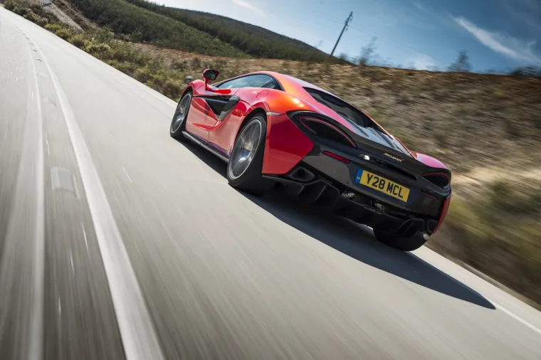 MCLAREN 570S COUPE: Kao da vozite Formulu 1, ali po znatno nižoj cijeni