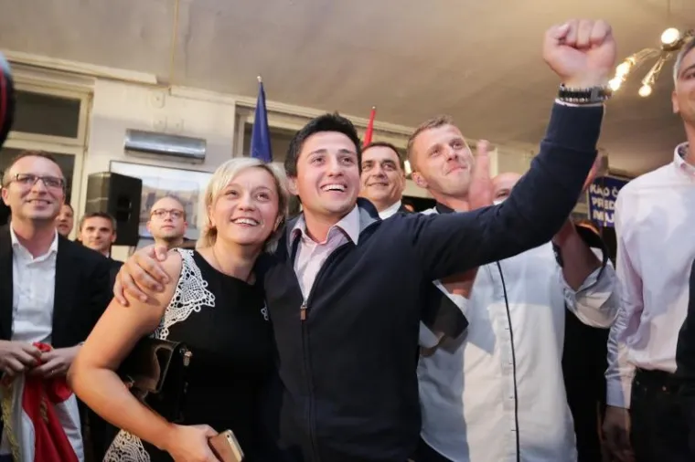 Pogledajte atmosferu u izbornom stožeru MOST-a nakon izlazne ankete.