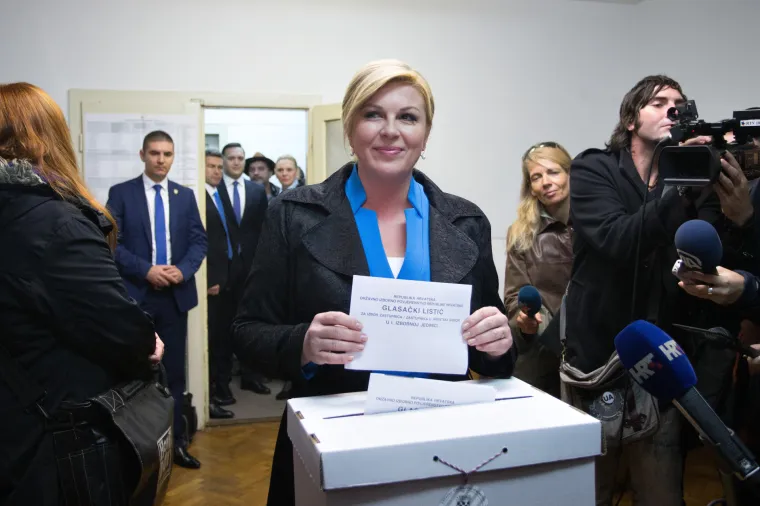 Brojni hrvatski političari ispunili građansku dužnost: glasali su i Milanović, Karamarko, Bandić, Čačić, Sinčić...