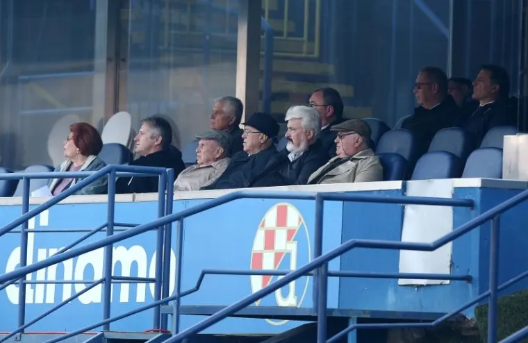 Pred malobrojnim gledateljima na Maksimiru nogometa&scaron;i Dinama su u 16. kolu domaće lige pobijedili Istru s 1:0