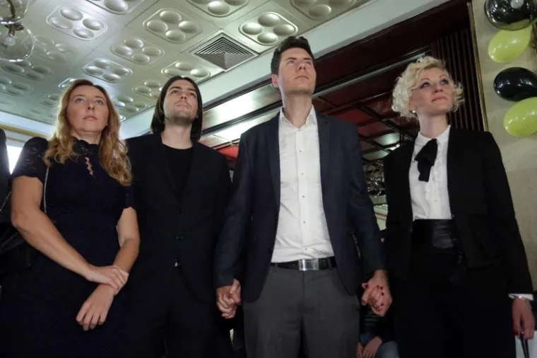 MUK, NEVJERICA, VESELJE:  Veselo u SDP-u, ali ni približno kao u stožeru MOST-a