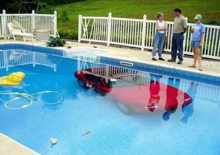 KAD VAS NEĆE I NEĆE: Poderane najlonke možda su znak da trebate ostati doma