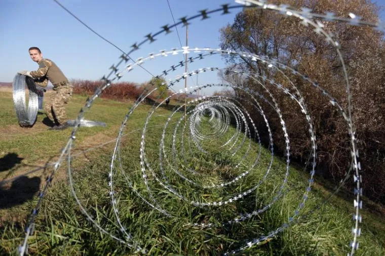Slovenska vojska podiže bodljikavu žicu na granici s Hrvatskom