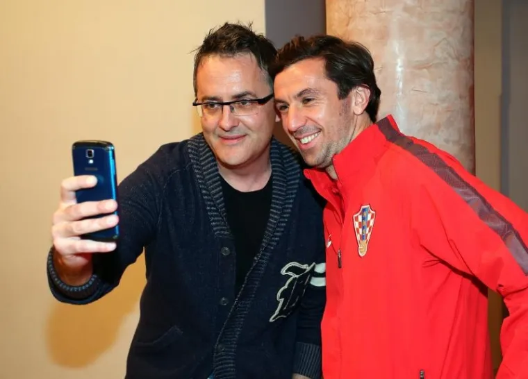 MANDŽO JARANE, MOŽE SELFI: Onaj trenutak kad Vatreni dođu u kazalište
