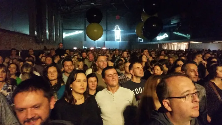 Evo kako je to izgledalo sinoć na koncertu Marca Almonda