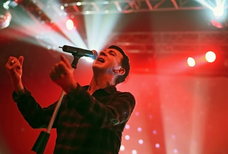 Evo kako je to izgledalo sinoć na koncertu Marca Almonda