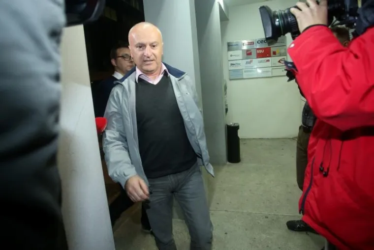 KRENUO LOV NA ZASTUPNIKE: SDP-ovci se okupili u središnjici