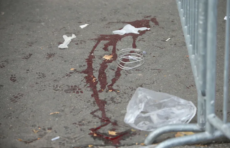 Krv na pari&scaron;kim ulicama stravičan podsjetnik na pokolj koji je u petak navečer izvr&scaron;en u francuskoj prijestolnici