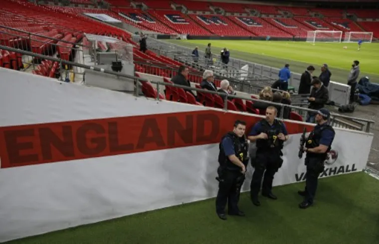Francuska reprezentacija odradila je sinoć trening na Wembleyu pod punom paskom policije i anti-teroriskičkih jedinica