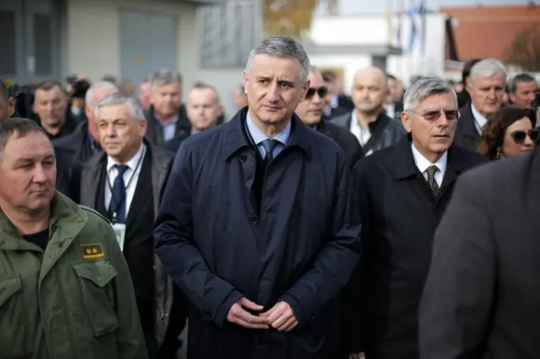 U Koloni sjećanja ove godine 15.000 ljudi odavalo počast palim borcima i civilima