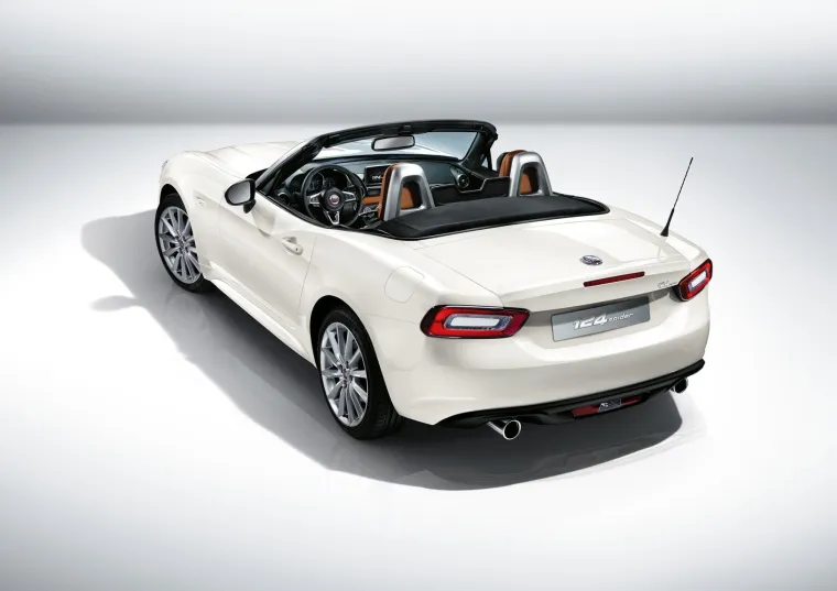NOVI STARI FIATOV ROADSTER: Talijanski sportski klasik u modernom ruhu