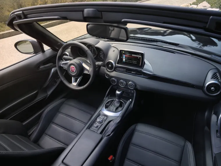 NOVI STARI FIATOV ROADSTER: Talijanski sportski klasik u modernom ruhu