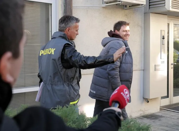 Mario je do&scaron;ao u pratnji inspektora PN USKOK.