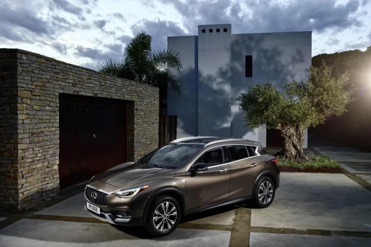 Ohrabreni dobrim prodajnim rezultatima, Infiniti odlazi u Los Angeles i Guangzhou gdje će predstaviti novi crossover QX30.