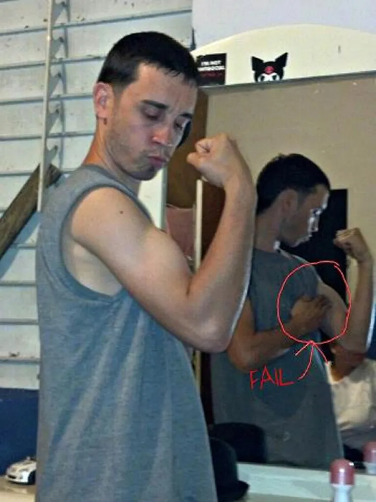 NISU PAZILI: Poku&scaron;ali ispasti face na fotkama, ali odao ih odraz