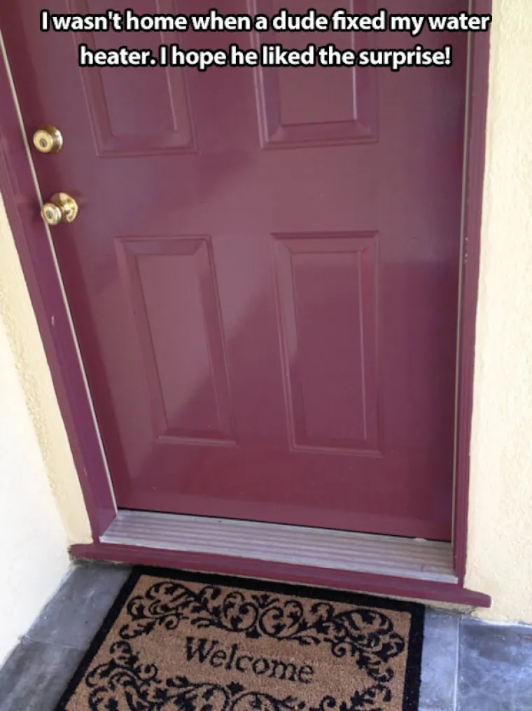 Jedna je osoba s pokvarenim bojlerom odlučila iznenaditi majstora iako nije bila prisutna za vrijeme popravka. Kreativni doček kojeg je doživio vjerojatno (barem na trenutak) najsretniji majstor na svijetu, pogledajte u nastavku.