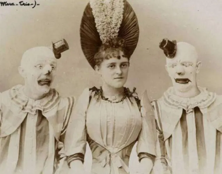 Jeziva je spoznaja da slike iz galerije nisu prizori iz horora već iz stvarnog života!