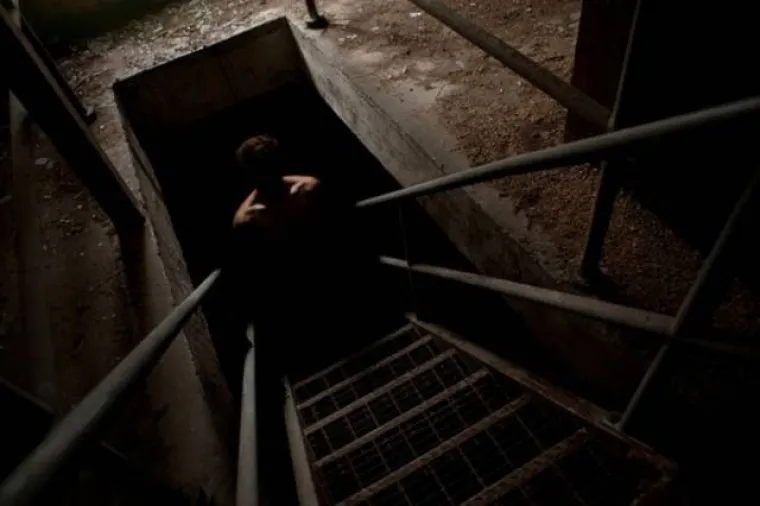 Jeziva je spoznaja da slike iz galerije nisu prizori iz horora već iz stvarnog života!