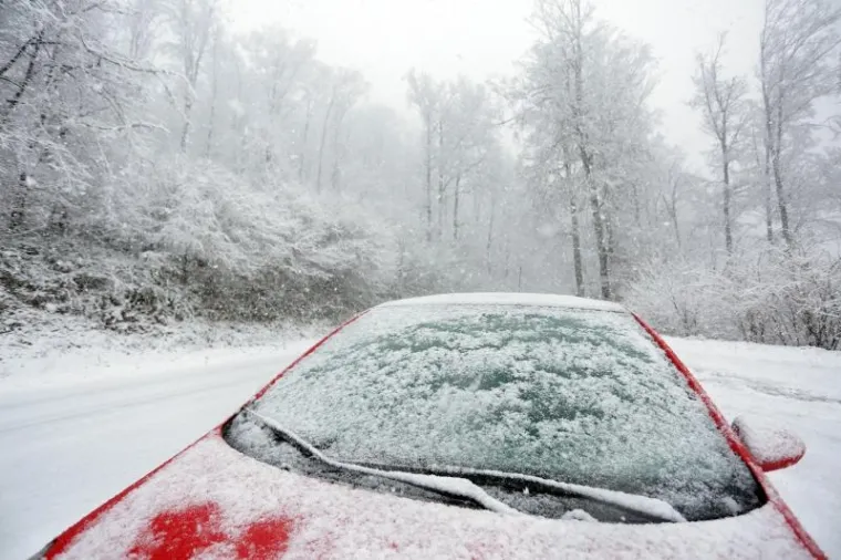 Snijeg zabijelio Hrvatsku, pogledajte fotografije koje nam &scaron;aljete