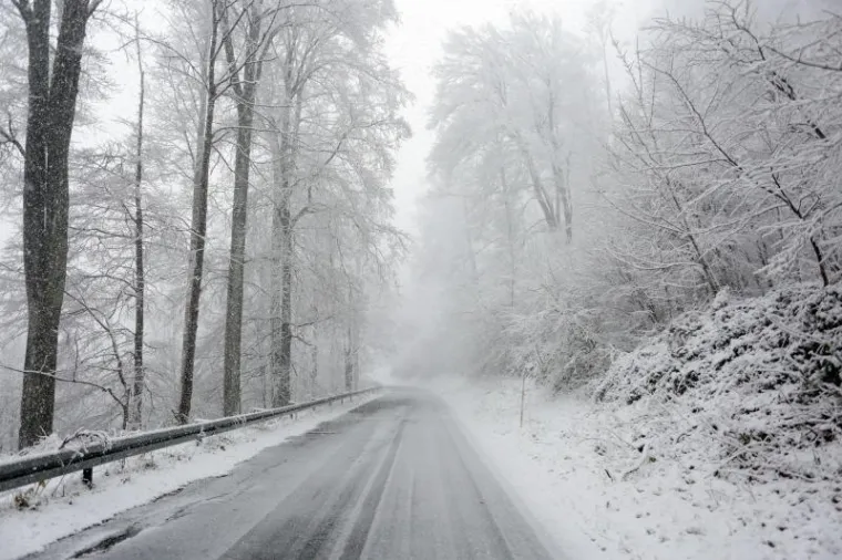 Snijeg zabijelio Hrvatsku, pogledajte fotografije koje nam &scaron;aljete