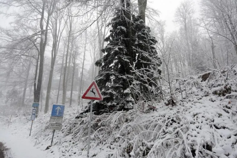 Snijeg zabijelio Hrvatsku, pogledajte fotografije koje nam &scaron;aljete