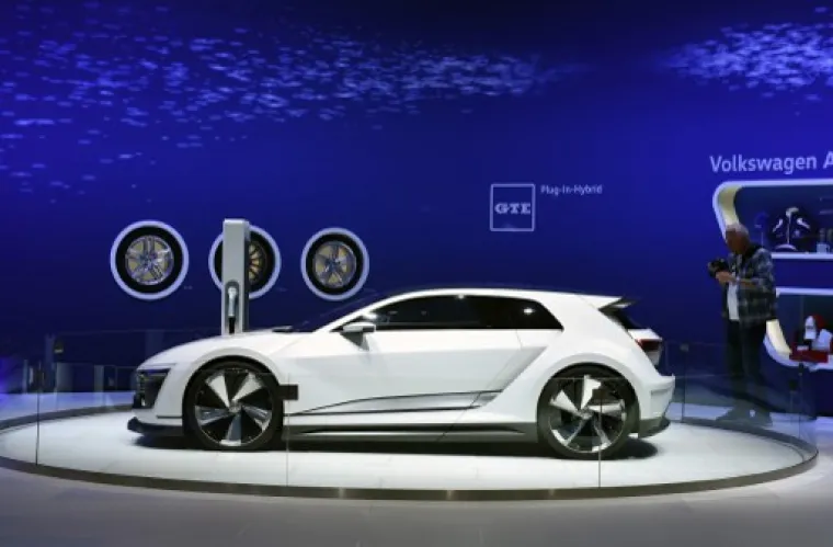 Volkswagen Golf GTE Sport plug-in hybrid concept model zorno pokazuje u kojem smjeru ide VW