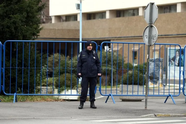 Policija je počela s osiguranjem mjesta gdje će boraviti visoki dužnosnici.