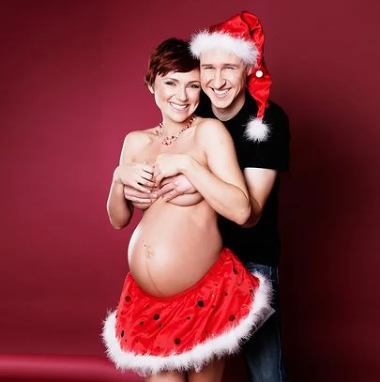 Kada se spoje trudnice, blagdani i neukus, dobiju se ovakve čestitke