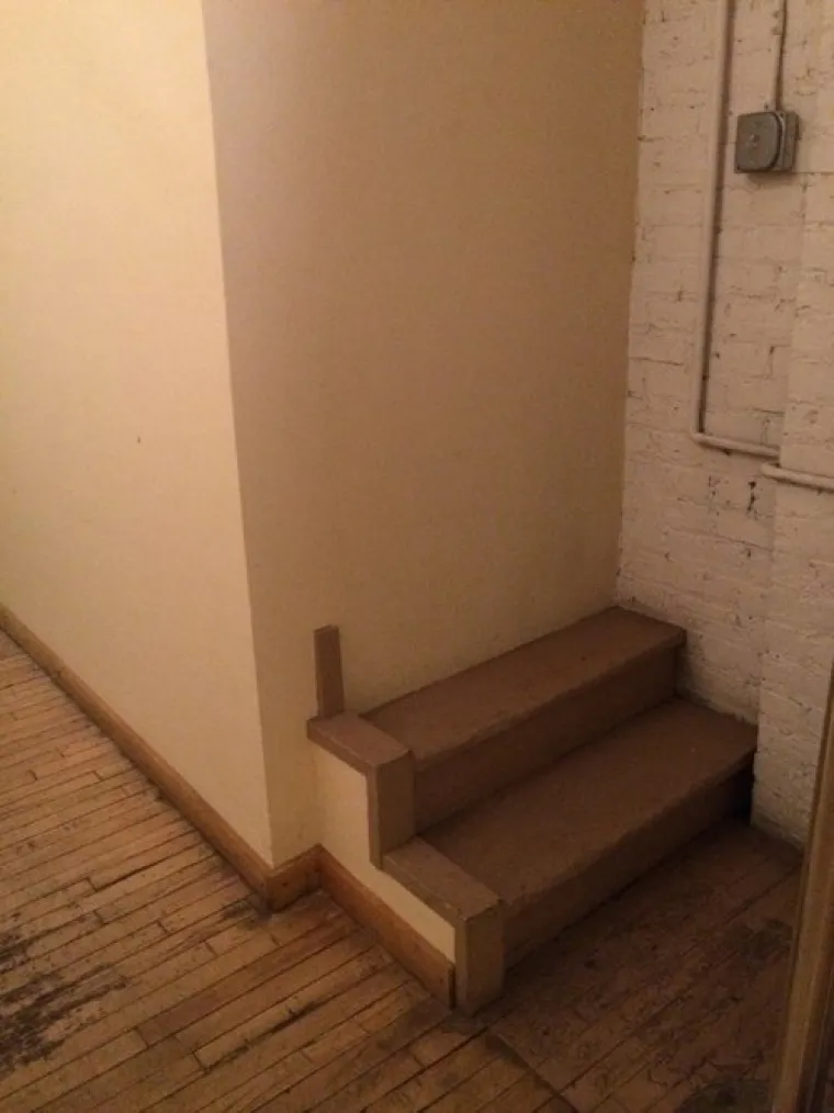 Pijani majstori upropastili im domove, ulice, kafiće... čuvajte ih se!