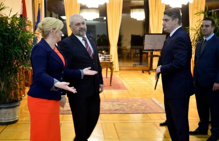 Predstavnici koalicije Hrvatska raste na Pantovčaku. Premijer Zoran Milanović nije pristao na zajedničku fotografiju s predsjednicom.