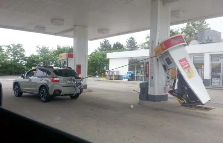 Koliko god vam dan bio težak, barem vas nije napastovao konj