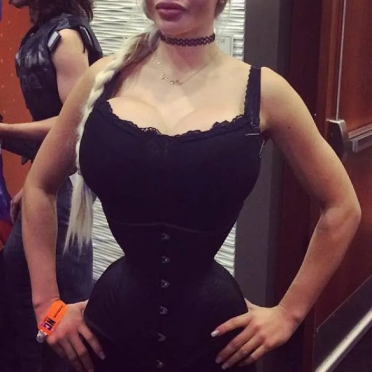 &Scaron;vedska ljepotica potro&scaron;ila 120.000 dolara da bi izgledala... ovako