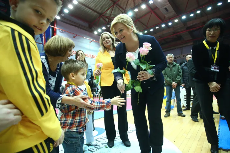 S predsjednicom više nema šale: od sada je nositeljica crnog pojasa 9. dana