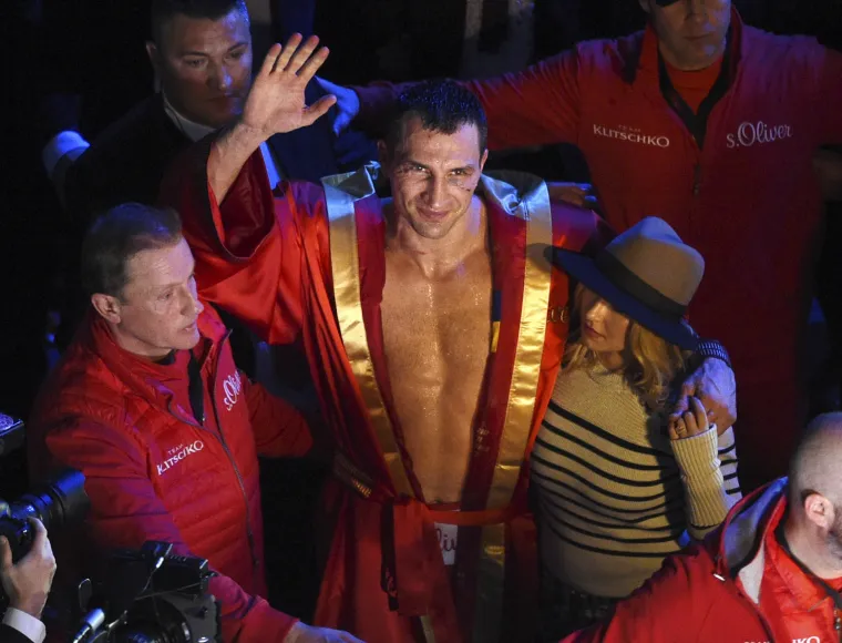 Tyson Fury porazio Klička i postao novi svjetski prvak