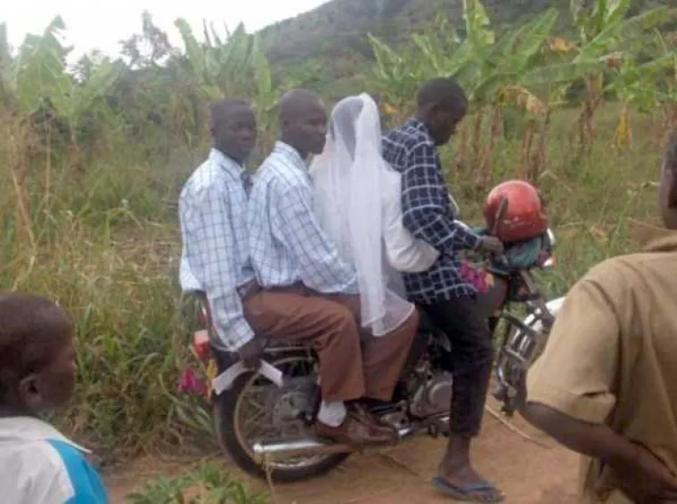 Afrika opasno konkurira za najbizarniji kontinent! Može li se nositi s Rusima, Amerima i Japancima?