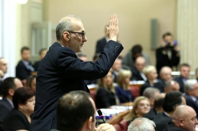 Robert Podolnjak iz Mosta danas je zamalo postao predsjednik Hrvatskog sabora.