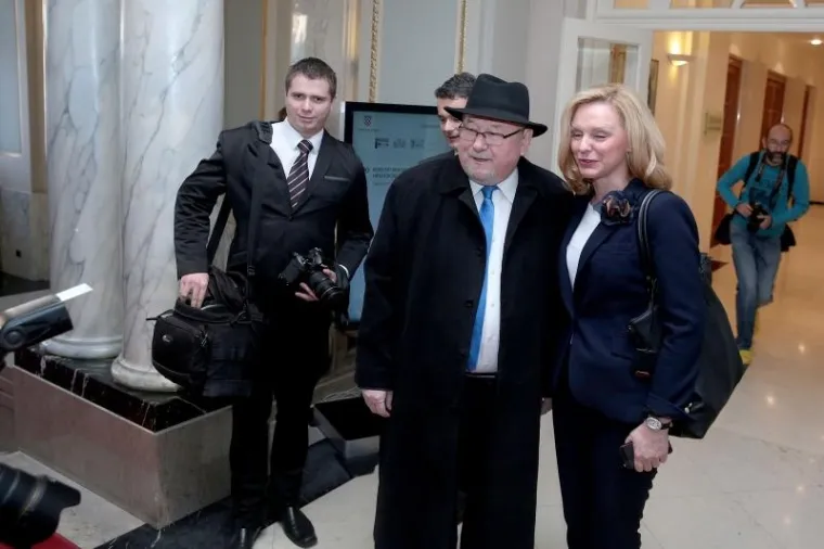 U Saboru se pojavio i veteran Vladimir &Scaron;eks rekav&scaron;i da se osjeća "bezbrižan kao 'tica".