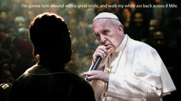 Papa Franjo drži mikrofon kao reper pa je dobio i takav tretman