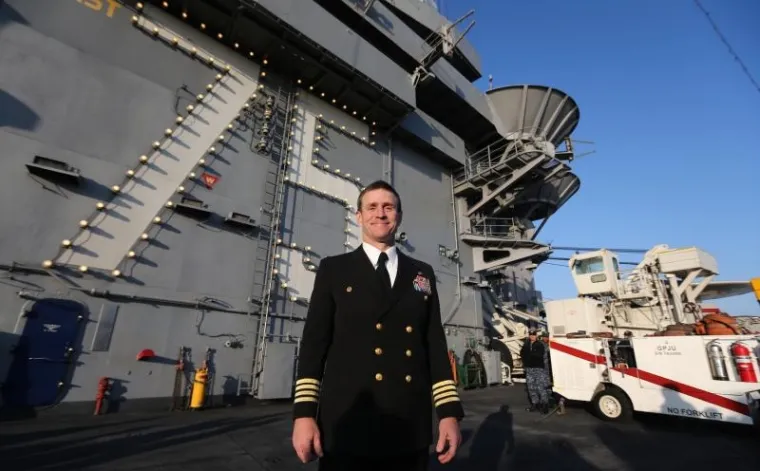 Zapovjednik američkog nosača zrakoplova  USS Harry Truman, kapetan Ryan B. Scholl, istaknuo je kako je brod Američke ratne mornarice do&scaron;ao u posjet  partnerskoj  Hrvatskoj ratnoj mornarici (HRM) u sklopu NATO-a. Posebno je naglasio doprinos Republike Hrvatske NATO-u.