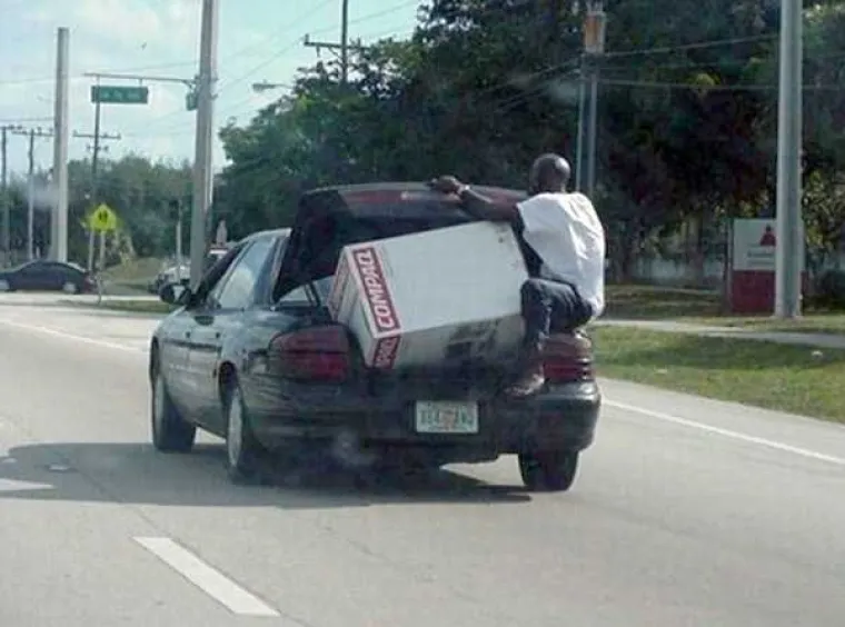 Zbog kakvih sve gluposti ljudi riskiraju život? Te&scaron;ko je povjerovati...