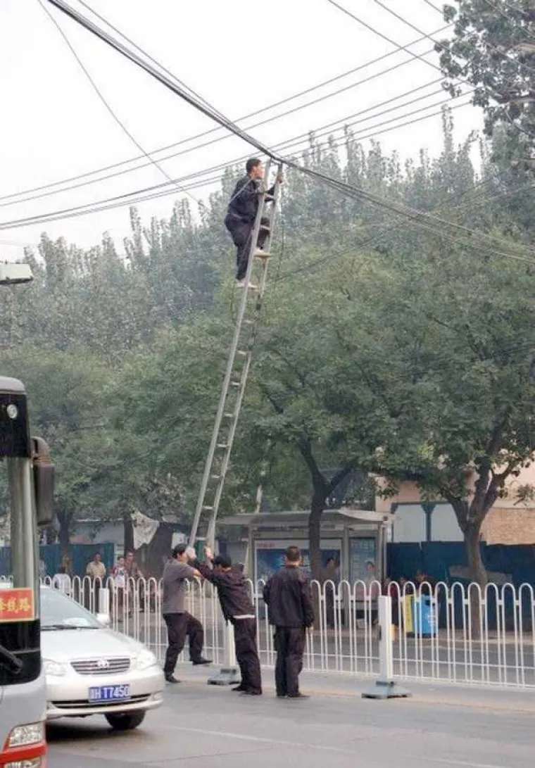 Zbog kakvih sve gluposti ljudi riskiraju život? Te&scaron;ko je povjerovati...