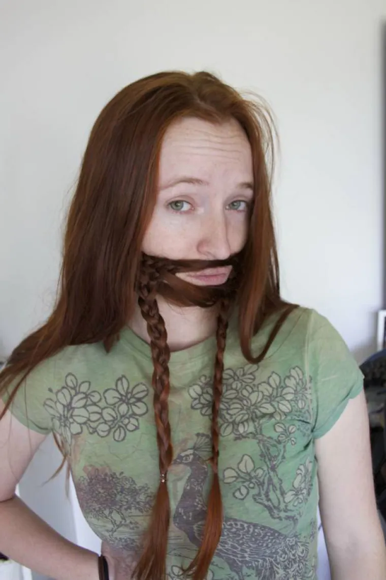 Mu&scaron;ke punđe bile su samo početak, sada imamo i bradate cure!